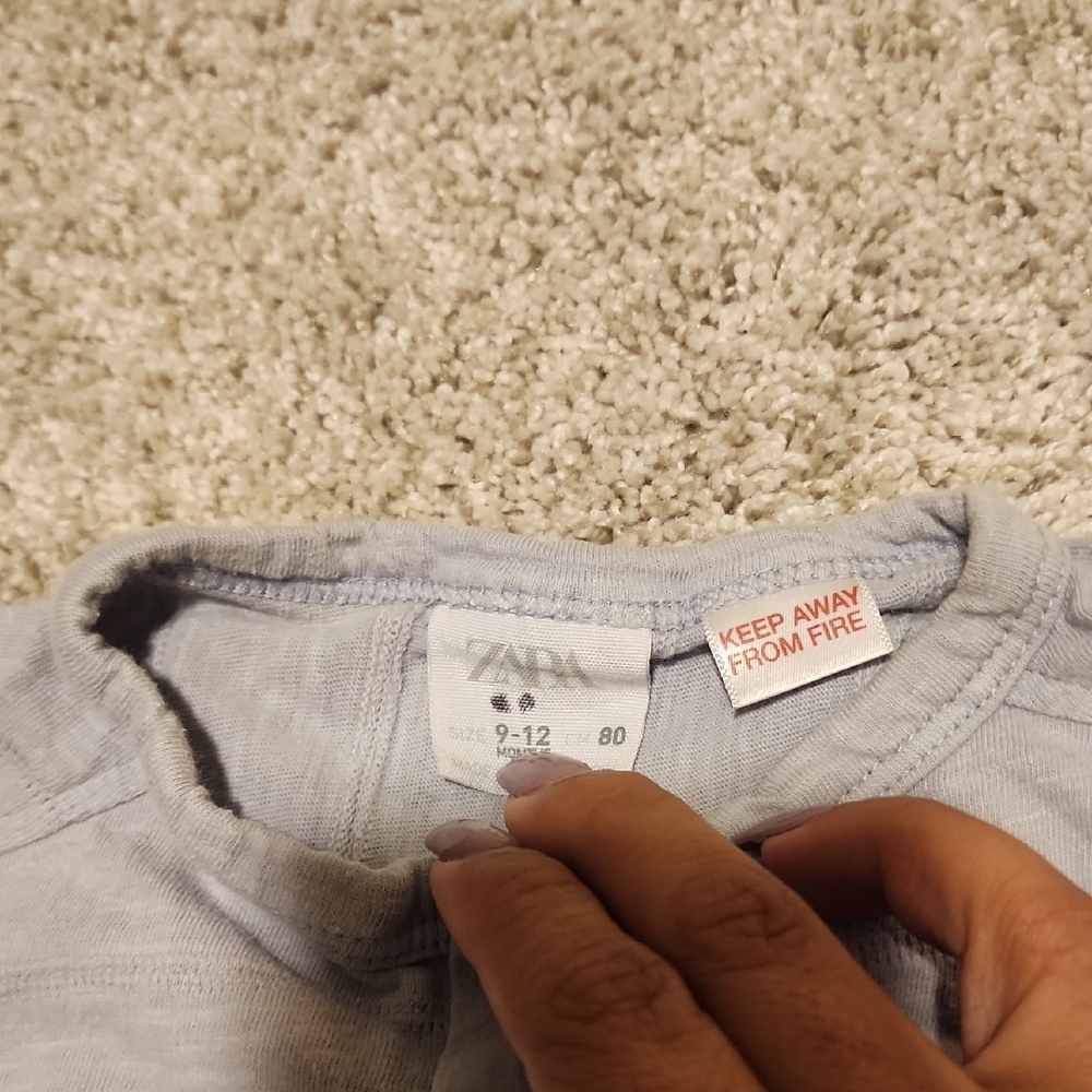 6/$35 Zara Kids Light Gray Button-Up Shirt - Picture 2 of 3